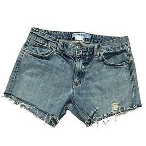 Vintage Y2K GAP Jean Shorts Women 14 Light Wash Low Rise 33x3 Beachy Mom Short